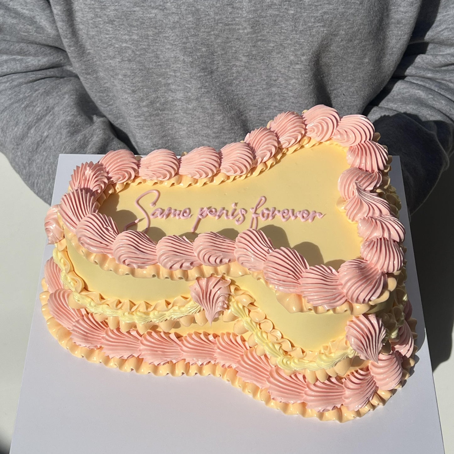 Frilly Willy Lambeth Cake